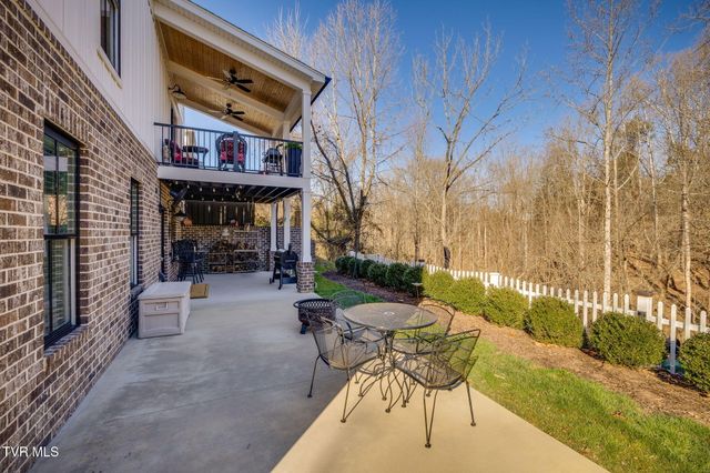 2125 Saint Erics Court, Kingsport, TN 37660