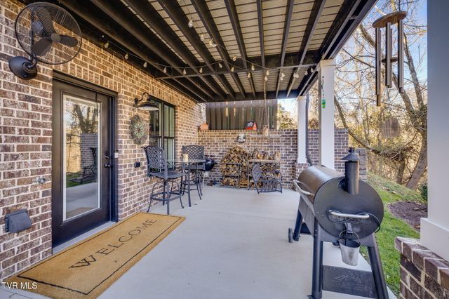 2125 Saint Erics Court, Kingsport, TN 37660