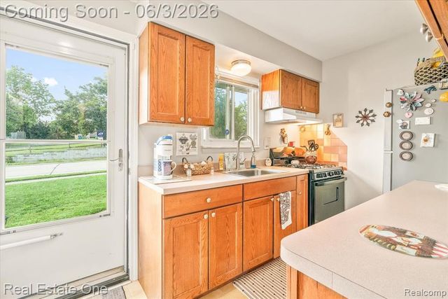 30624 Krauter Street, Garden City, MI 48135