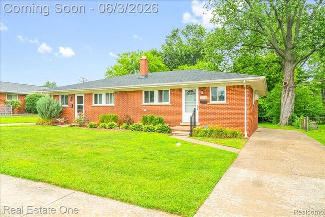 30624 Krauter Street, Garden City, MI 48135