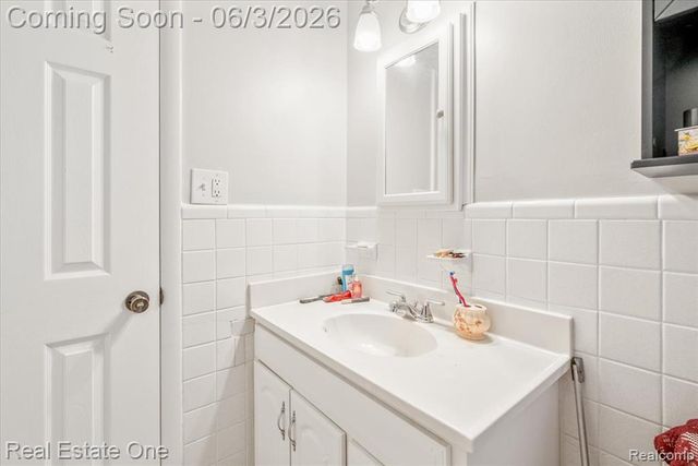 30624 Krauter Street, Garden City, MI 48135
