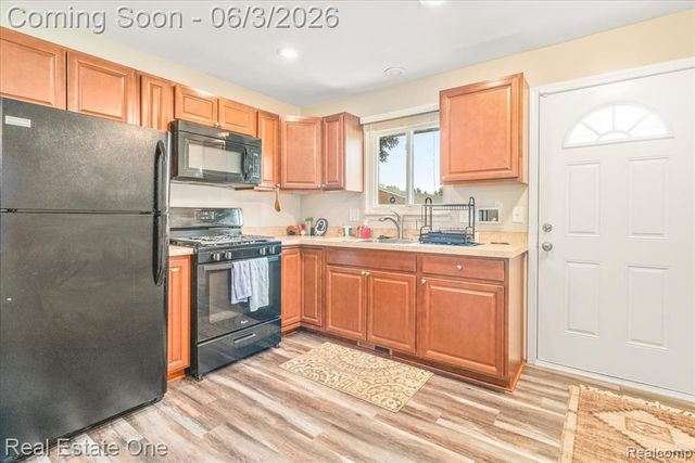 30624 Krauter Street, Garden City, MI 48135
