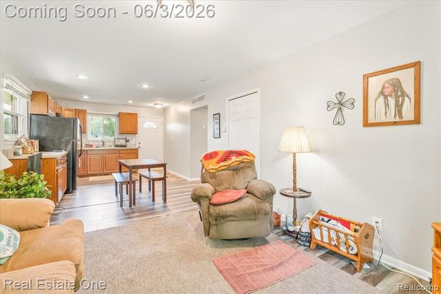 30624 Krauter Street, Garden City, MI 48135