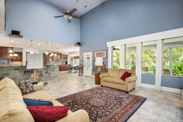 613 SAXET TRL, Spring Branch, TX 78070