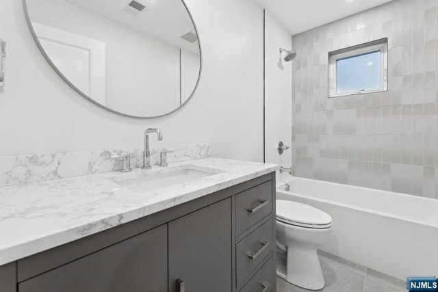 138 Fairview Avenue, Bergenfield, NJ 07621