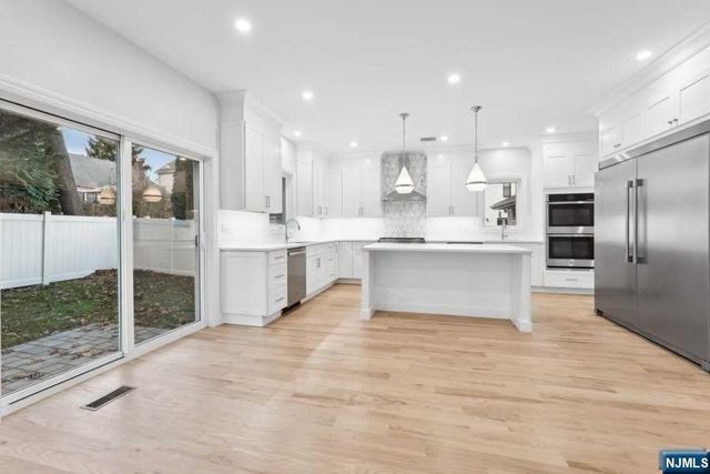138 Fairview Avenue, Bergenfield, NJ 07621