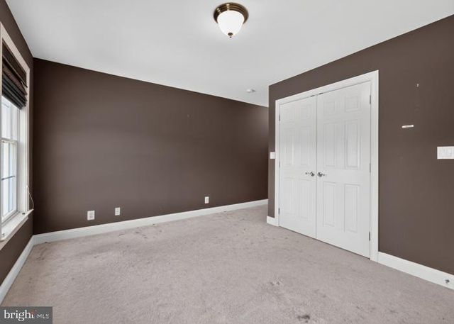 2098 DEEP MEADOW LN, Lansdale, PA 19446