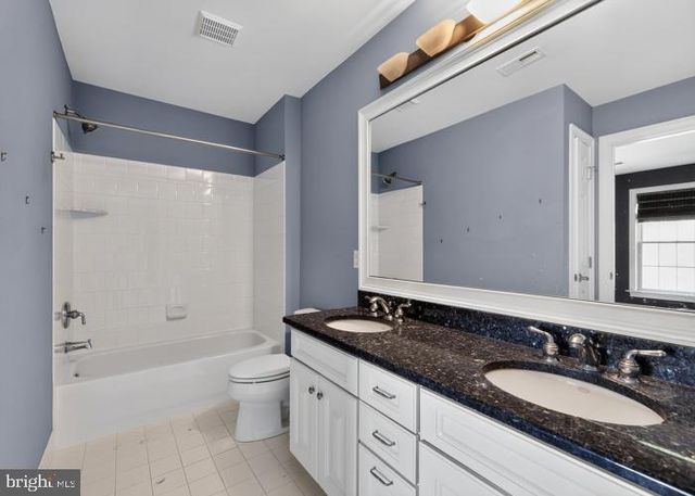 2098 DEEP MEADOW LN, Lansdale, PA 19446