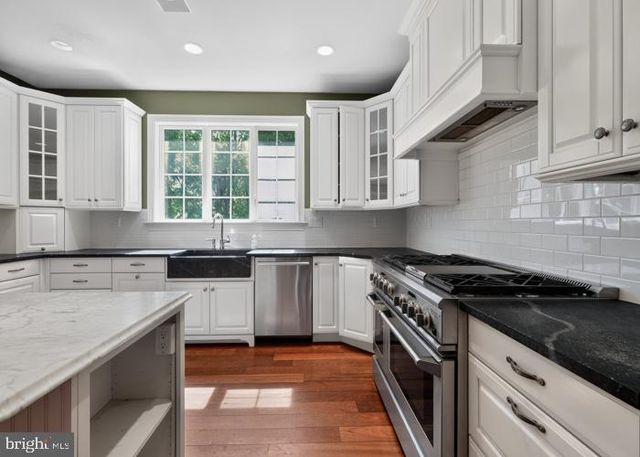 2098 DEEP MEADOW LN, Lansdale, PA 19446