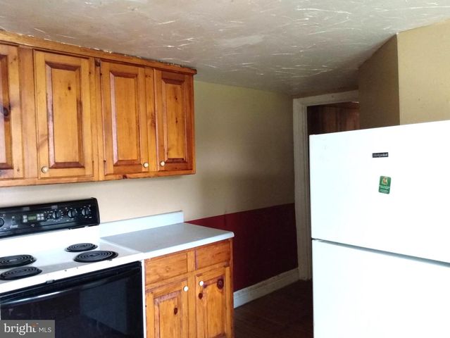 121 W KING ST, Chambersburg, PA 17201