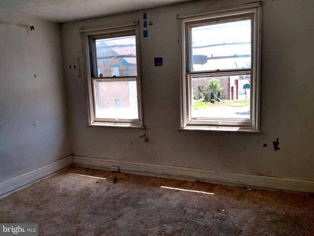 121 W KING ST, Chambersburg, PA 17201