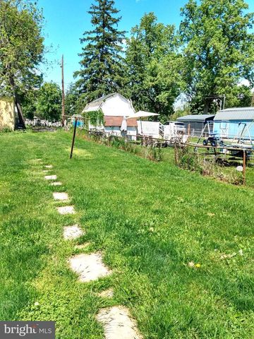 121 W KING ST, Chambersburg, PA 17201