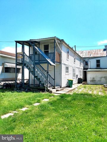 121 W KING ST, Chambersburg, PA 17201
