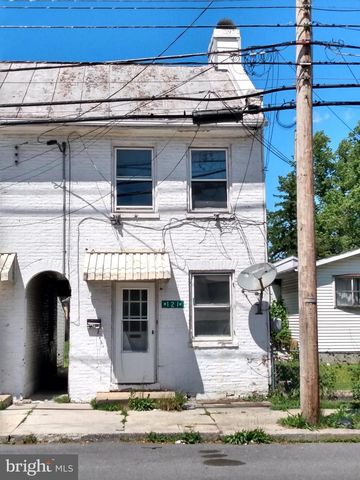 121 W KING ST, Chambersburg, PA 17201