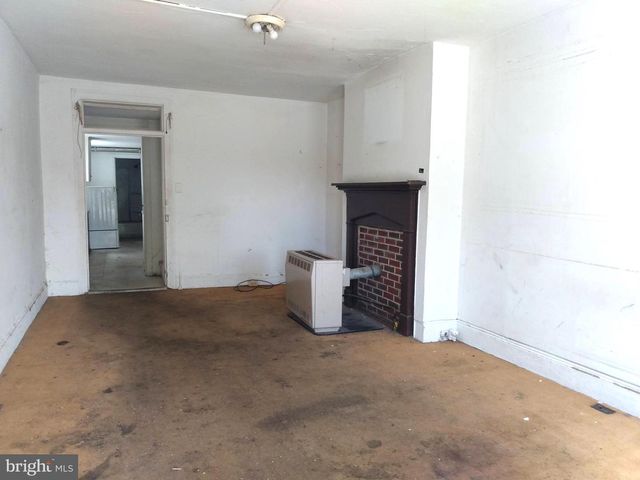 121 W KING ST, Chambersburg, PA 17201