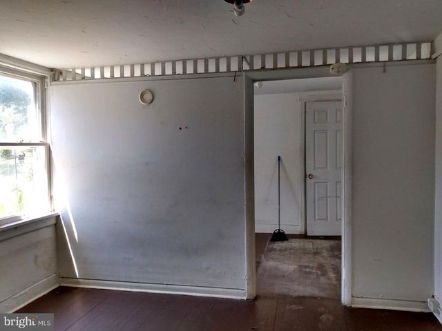 121 W KING ST, Chambersburg, PA 17201