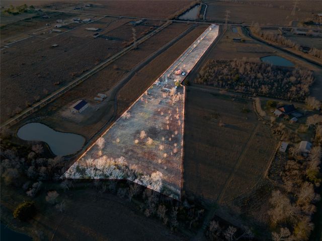 4820 County Road 45, Angleton, TX 77515