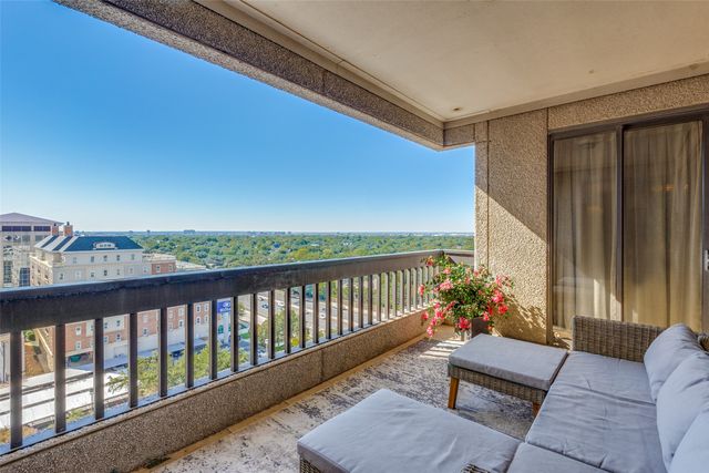 5909 Luther Lane 1405, Dallas, TX 75225