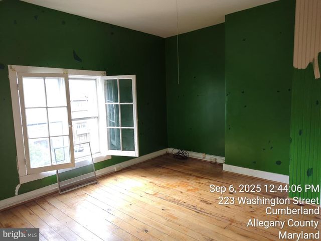 223-225 WASHINGTON ST, Cumberland, MD 21502