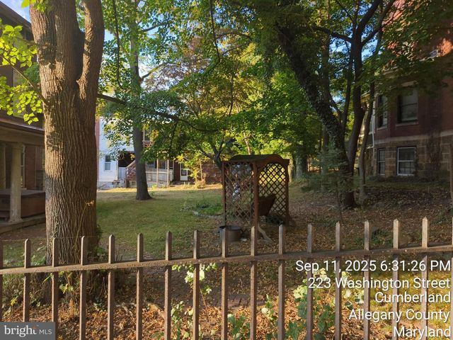 223-225 WASHINGTON ST, Cumberland, MD 21502