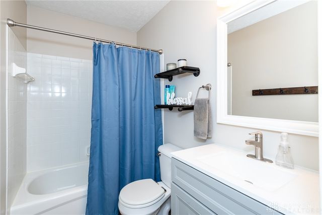 71 Lakeview Drive, Franklin, OH 45005