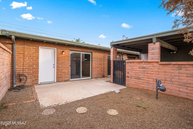 4458 E Fort Lowell Road, Tucson, AZ 85712