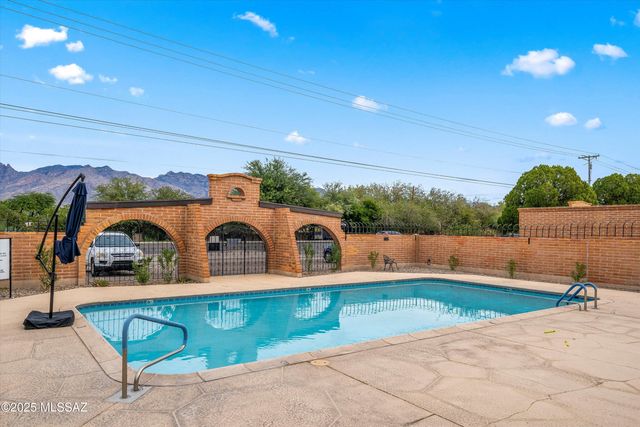 4458 E Fort Lowell Road, Tucson, AZ 85712