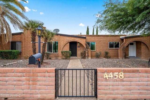 4458 E Fort Lowell Road, Tucson, AZ 85712