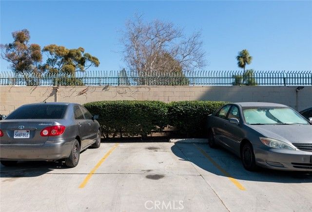 1000 W MacArthur Boulevard 11, Santa Ana, CA 92707