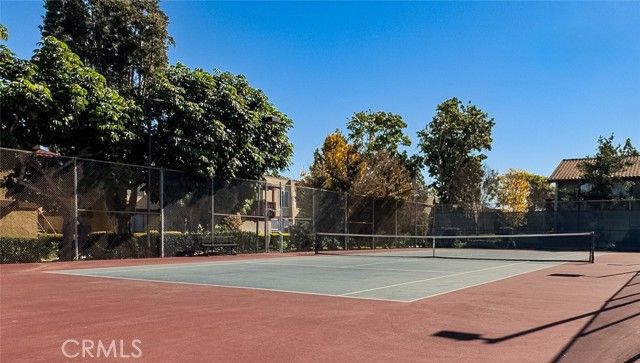 1000 W MacArthur Boulevard 11, Santa Ana, CA 92707