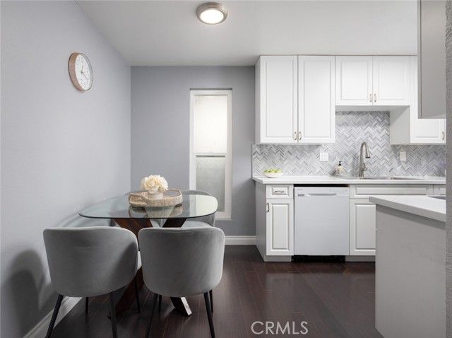 1000 W MacArthur Boulevard 11, Santa Ana, CA 92707