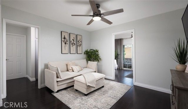 1000 W MacArthur Boulevard 11, Santa Ana, CA 92707