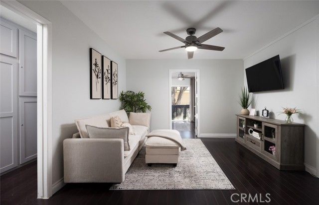 1000 W MacArthur Boulevard 11, Santa Ana, CA 92707