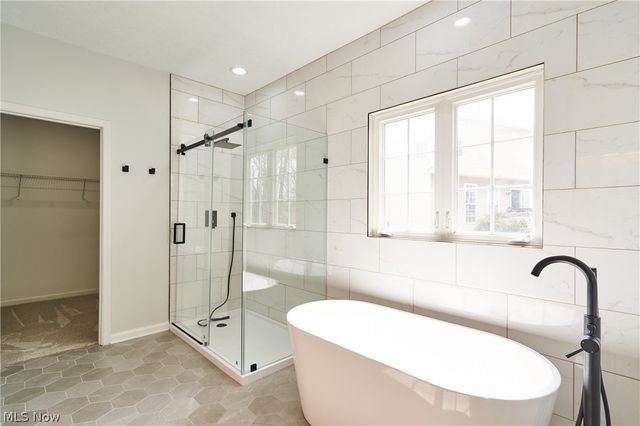 526 Paolo Circle NW, Canton, OH 44709