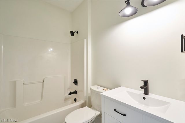 526 Paolo Circle NW, Canton, OH 44709