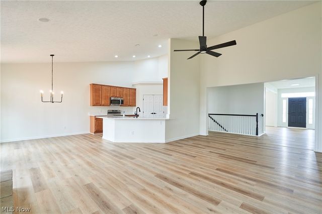 526 Paolo Circle NW, Canton, OH 44709