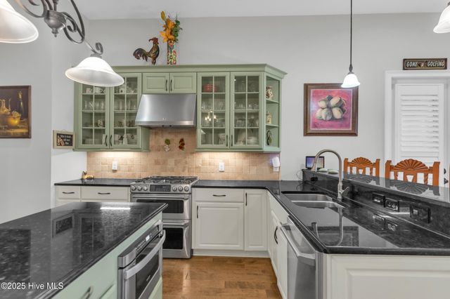 6239 Castlebrook Way SW, Ocean Isle Beach, NC 28469