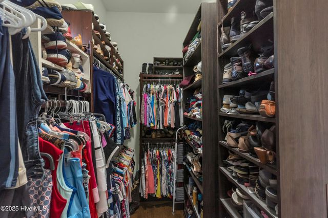 6239 Castlebrook Way SW, Ocean Isle Beach, NC 28469