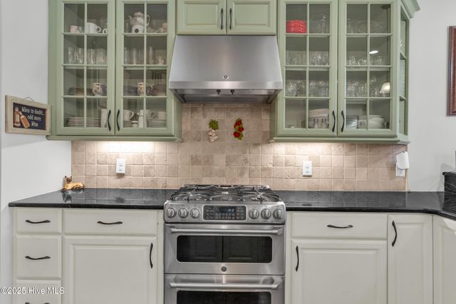 6239 Castlebrook Way SW, Ocean Isle Beach, NC 28469