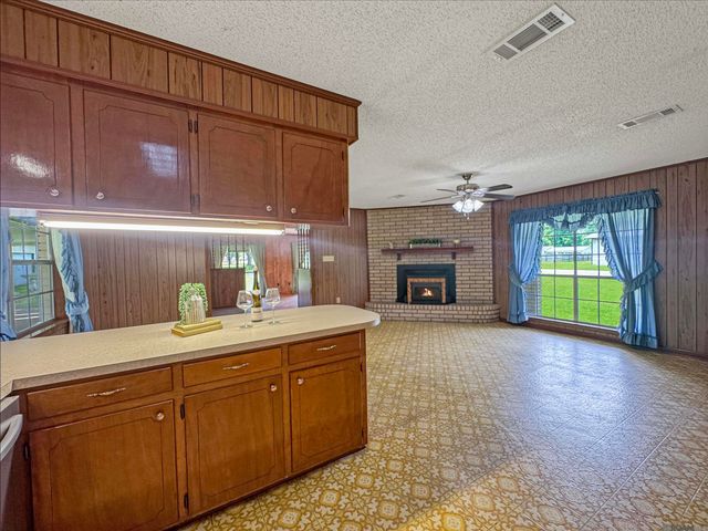 40467 Jason Kinchen Ln, Gonzales, LA 70737