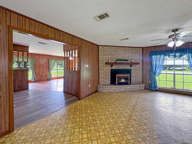 40467 Jason Kinchen Ln, Gonzales, LA 70737