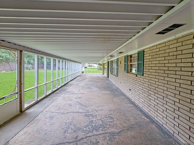 40467 Jason Kinchen Ln, Gonzales, LA 70737