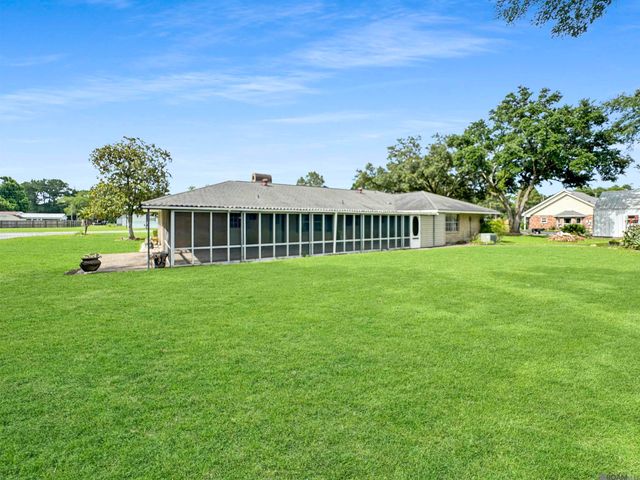 40467 Jason Kinchen Ln, Gonzales, LA 70737