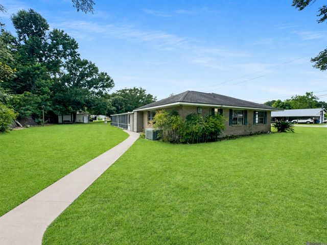 40467 Jason Kinchen Ln, Gonzales, LA 70737