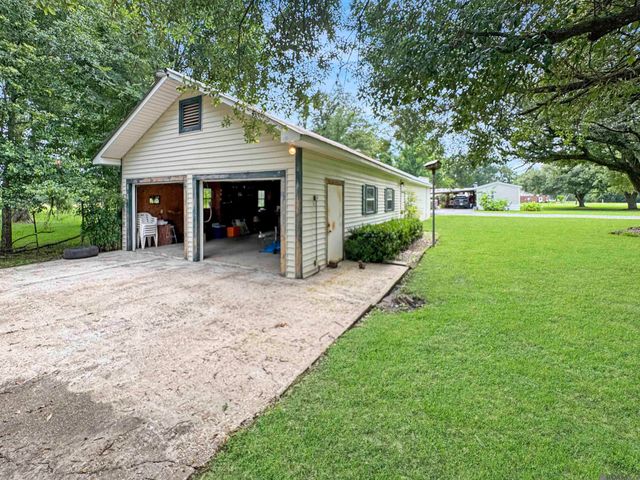 40467 Jason Kinchen Ln, Gonzales, LA 70737