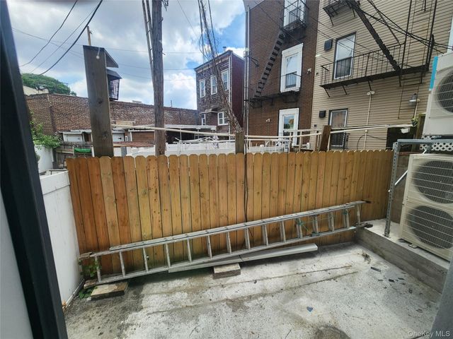 14 Hausman Street 1L, Brooklyn, NY 11222