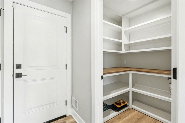 4480 Knapp Street, Grand Rapids, MI 49525