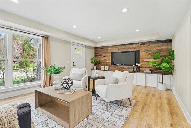 4480 Knapp Street, Grand Rapids, MI 49525