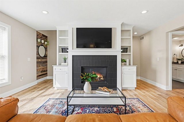 4480 Knapp Street, Grand Rapids, MI 49525