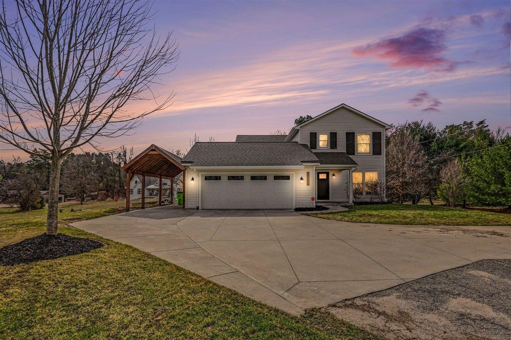 4480 Knapp Street, Grand Rapids, MI 49525